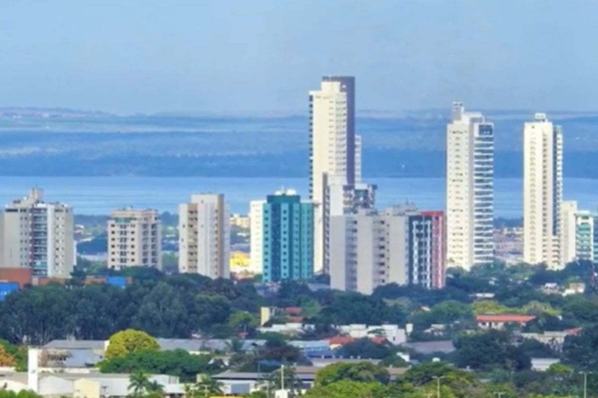 Capital mais jovem do Brasil cresce cercada por lago com praias de água ...