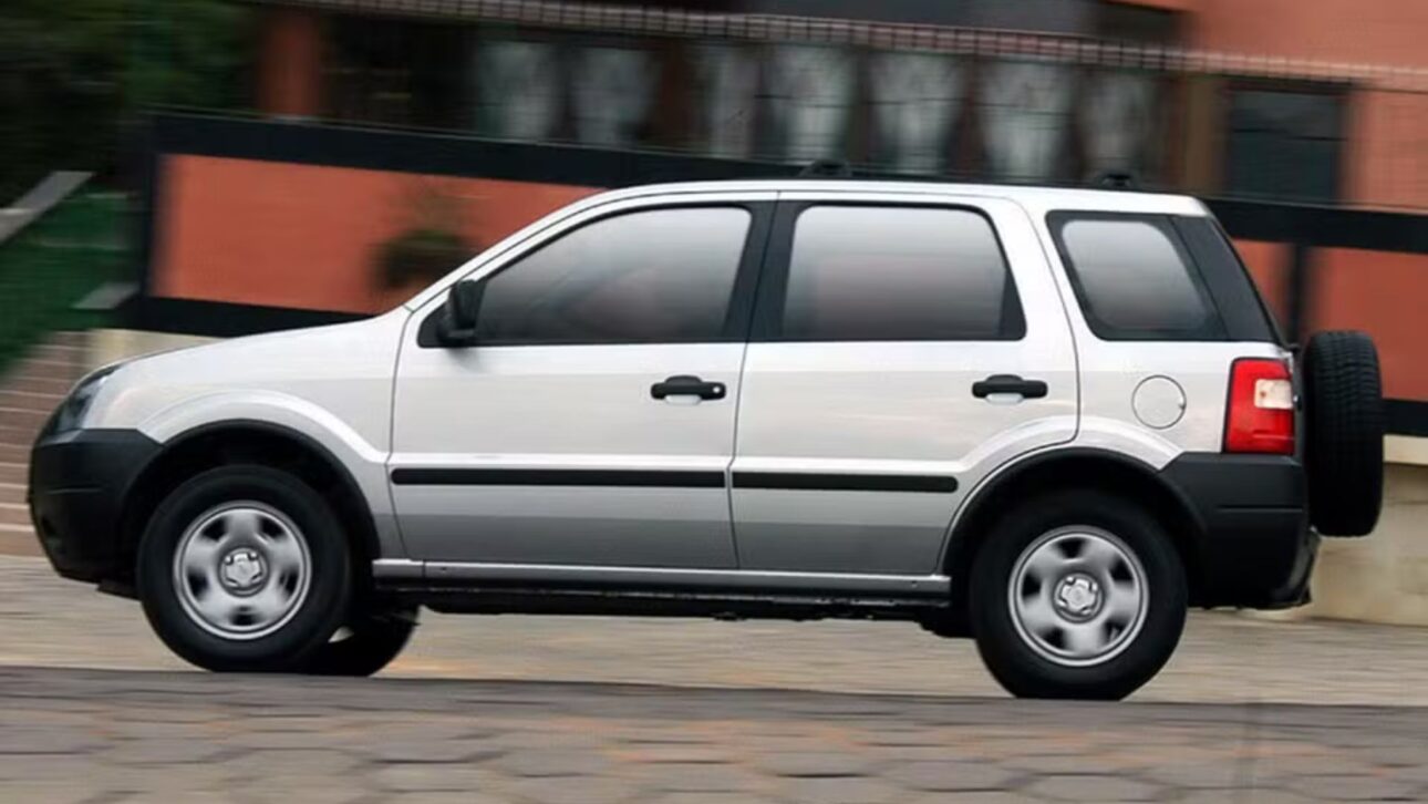 4 carros usados da Ford por menos de R$ 20 mil com até 148 cv, versões automáticas confiáveis e SUV pioneiro no Brasil.