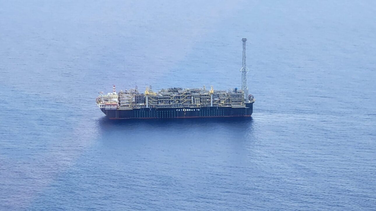 Petrobras Confirma Chegada Da FPSO P 79 Ao Campo De B zios No Pr sal petrobras-confirma-chegada-da-fpso-p-79-ao-campo-de-b-zios-no-pr-sal