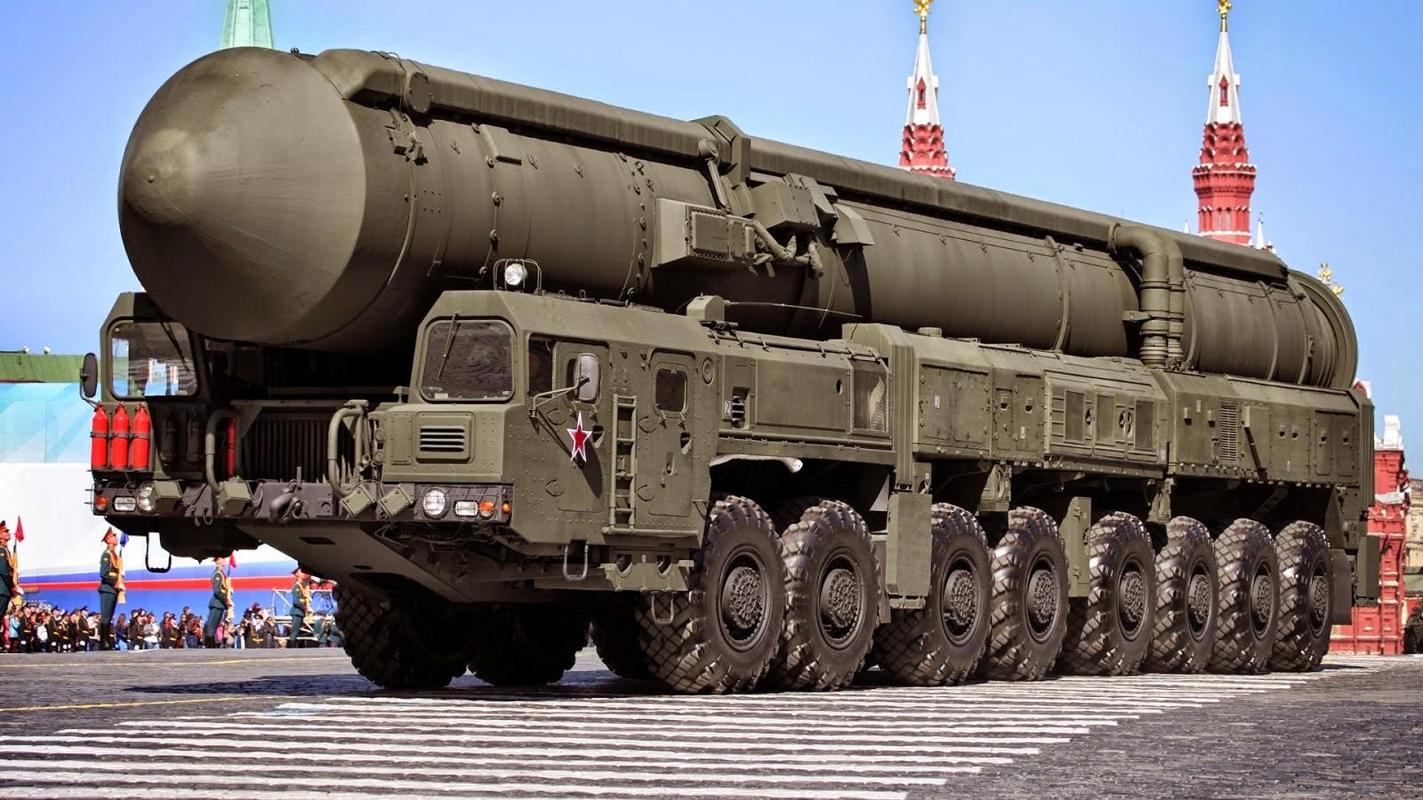 MAZ-7917: chassi de sete eixos do Topol consome até 365 L/100 km; veja sua autonomia e por que foi trocado pelo MZKT-79221 do Topol-M. (Imagem: Reprodução)