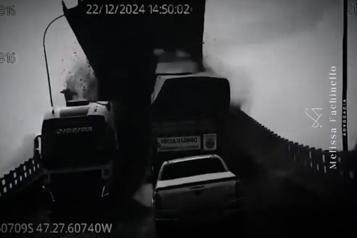 ponte JK: vídeo de caminhão expõe colapso no Rio Tocantins; DNIT cita indenizações judicializadas e famílias cobram resposta.