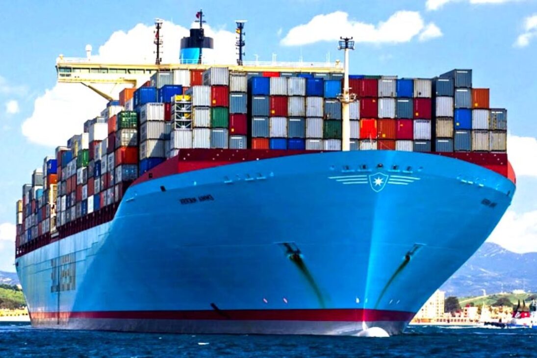 Triple-E da Maersk redefiniu o transporte marítimo com contêineres gigantes, pressionou a indústria naval e ampliou a era dos cargueiros.