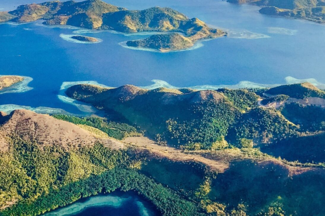 Filipinas, país barato no sudeste asiático, vira Maldivas econômica com água cristalina e passeios de barco; veja custos e logística.