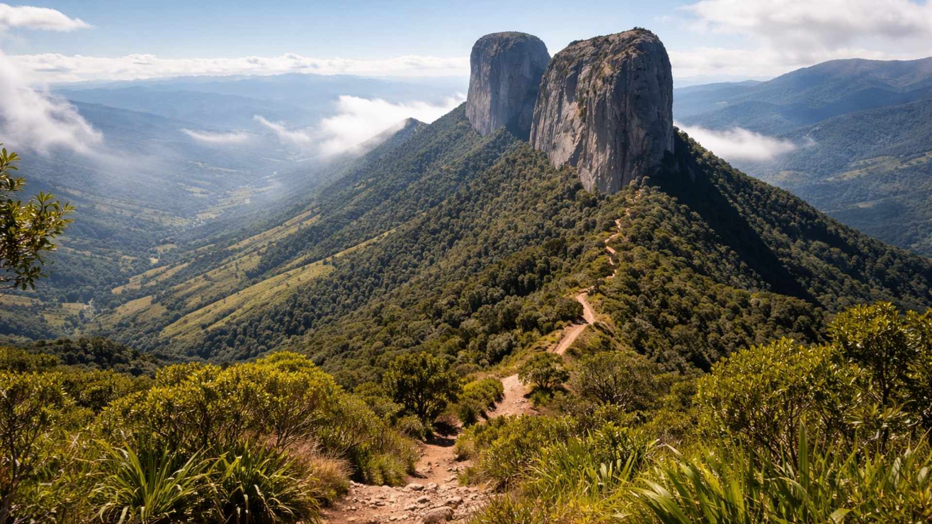 Descubra São Bento do Sapucaí, a Toscana brasileira, com montanhas de 1.900 metros, trilhas, gastronomia e vistas da Serra da Mantiqueira.