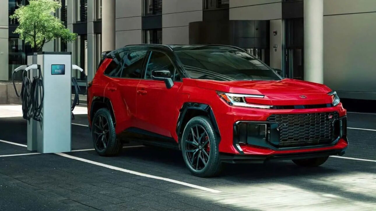 Toyota RAV4 2026 elimina motores a gasolina e chega apenas como híbrido ou PHEV, com tela de até 12,9", painel digital de 12,3", versão GR Sport e preço inicial de US$ 31.900.