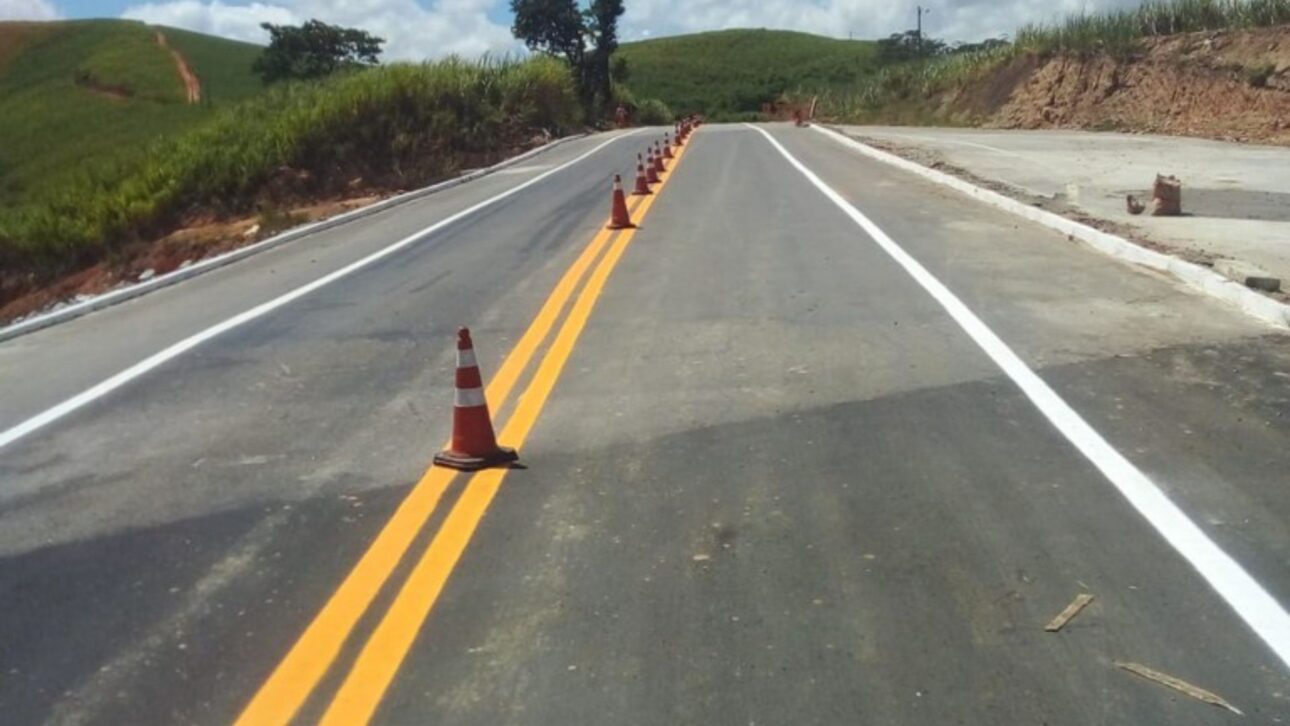 Duplicação da BR-104 em Alagoas avança com R$ 756 milhões, ampliando infraestrutura, mobilidade e integração logística no Nordeste.
