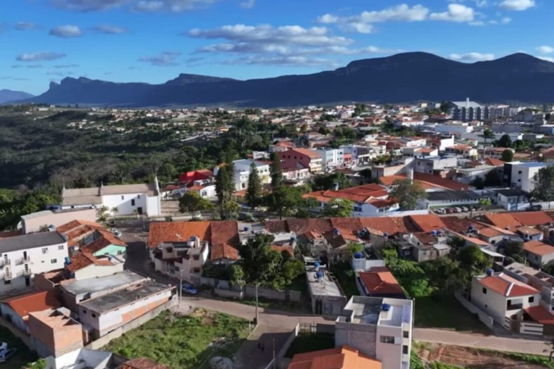 A cidade nas montanhas da Chapada Diamantina surpreende em Piatã com altitude elevada, clima frio no Nordeste e paisagens que rompem o padrão mais conhecido da região.