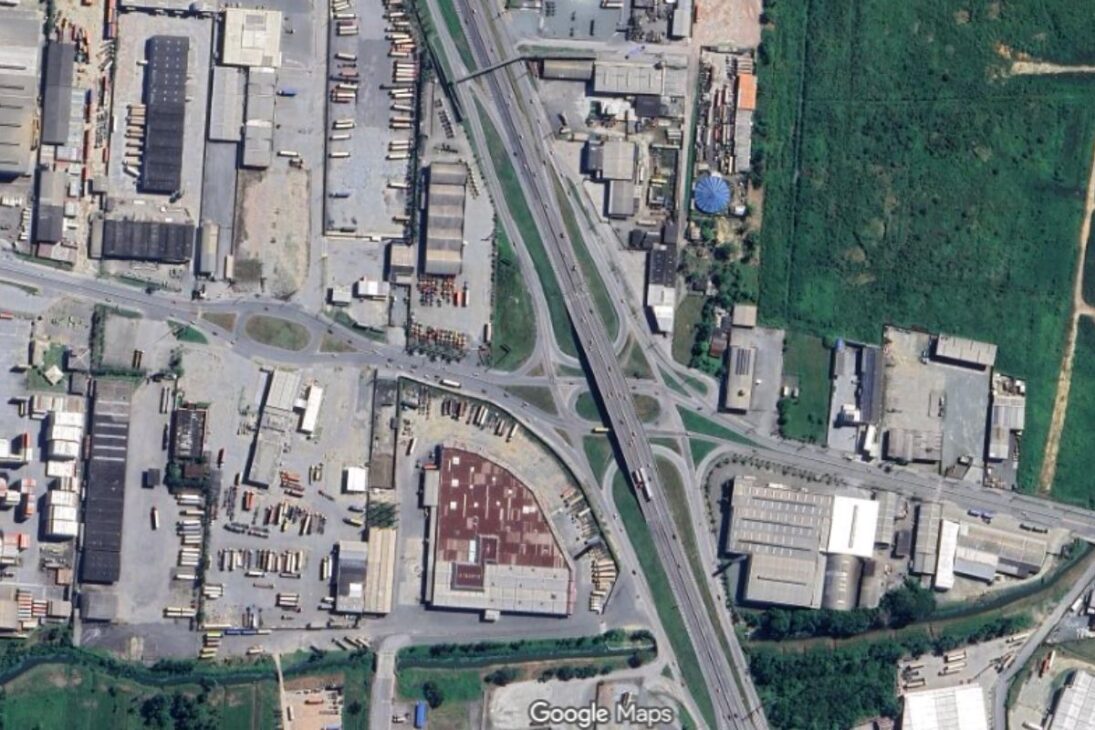 BR-101 em Itajaí trava no trevo da Jorge Lacerda, onde o congestionamento virou gargalo diário entre litoral e Vale do Itajaí.