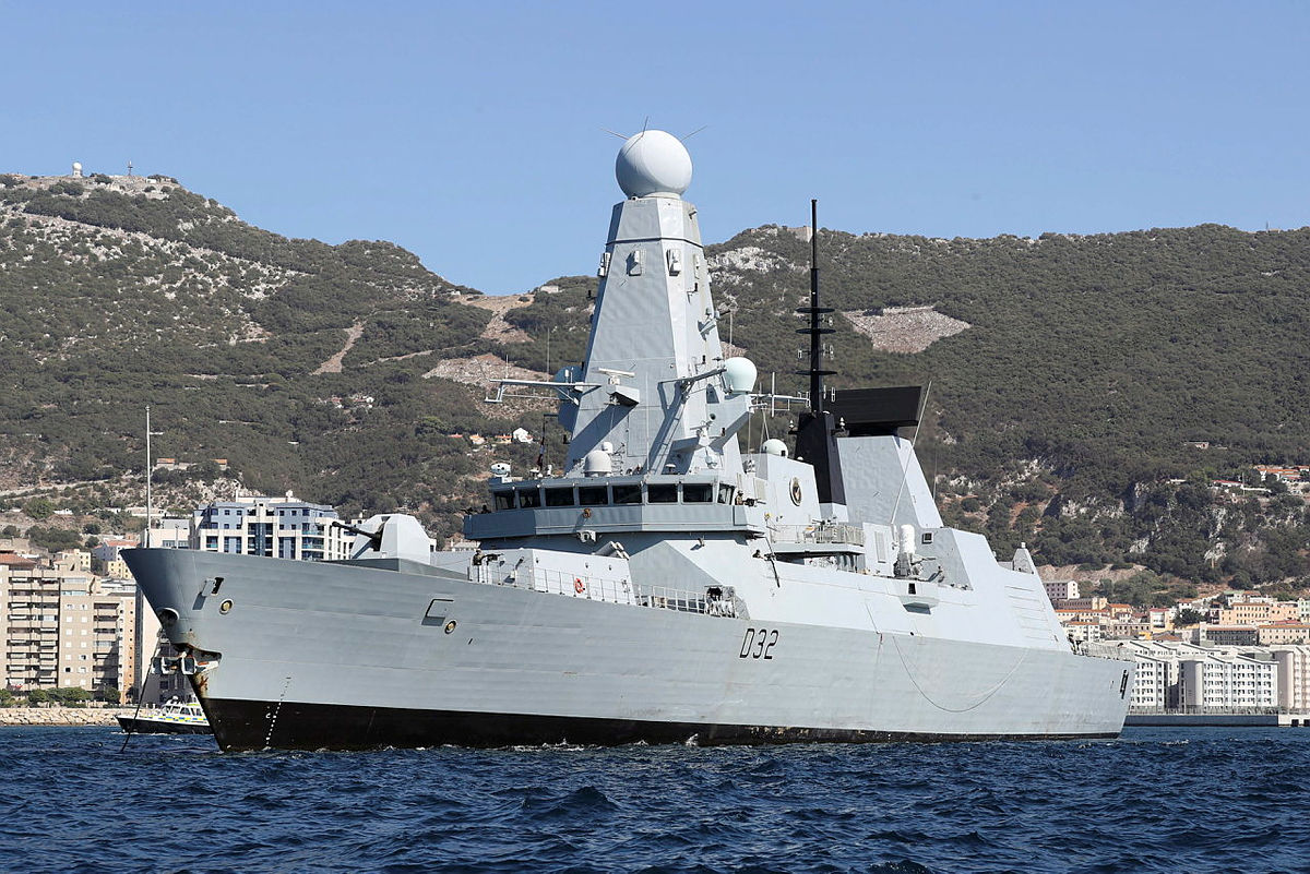 Com radar SAMPSON capaz de rastrear centenas de alvos ao mesmo tempo e sistema de defesa aérea projetado para interceptar mísseis supersônicos, os destróieres britânicos classe Type 45 tornaram-se o escudo antimíssil das frotas da Royal Navy e um dos sistemas navais mais avançados já construídos pela Europa
