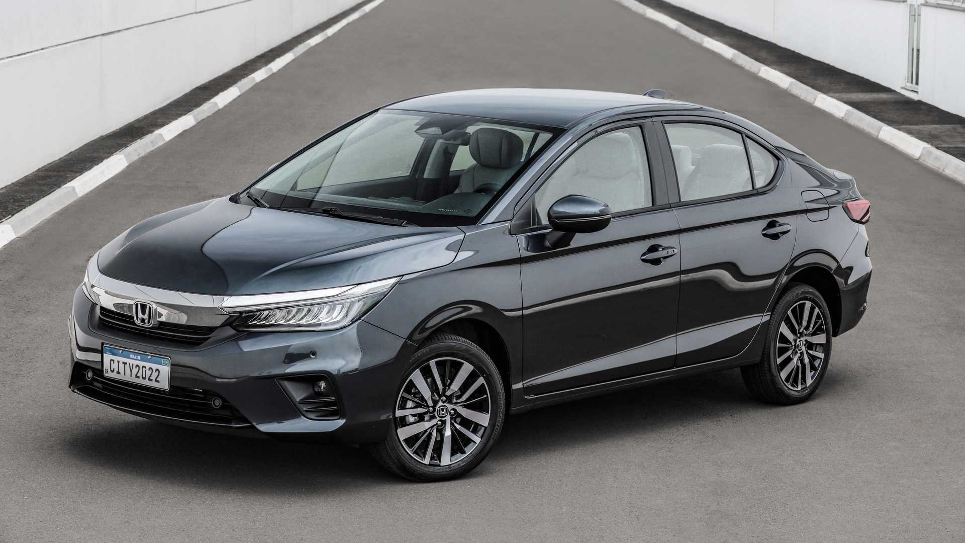 Honda City herdou a fama de “inquebrável” do Fit e virou o sedã com melhor revenda do Brasil em 2026: desvaloriza só 5,9% ao ano, é vendido em poucos dias no mercado de usados e a Honda passou a oferecer 6 anos de garantia sem limite de quilometragem baseada na durabilidade do motor 1.5
