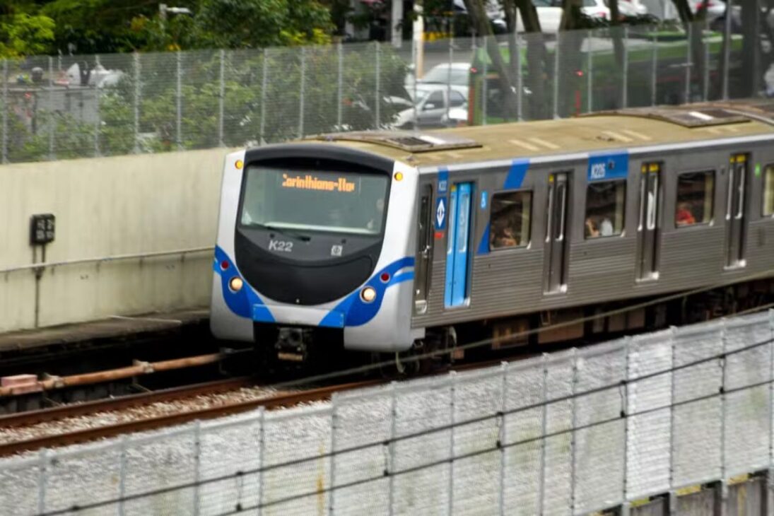 Metrô segue raro no Brasil porque capitais crescem com trânsito intenso, linhas insuficientes e projetos travados, ampliando o custo diário da mobilidade urbana.