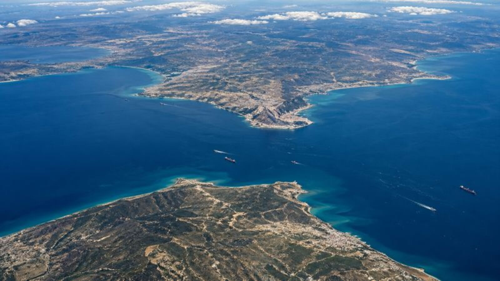 Estreito de Ormuz, Estreito de Gibraltar