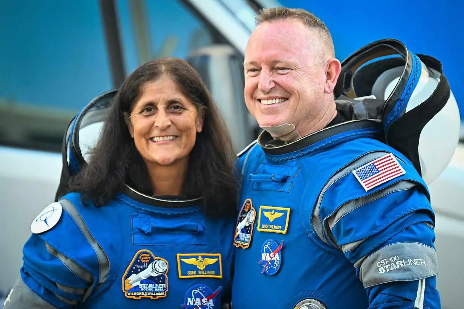 Astronautas ficaram 288 dias na ISS após missão de 8 dias e retornaram com perda muscular, óssea e alterações na visão causadas pela microgravidade.