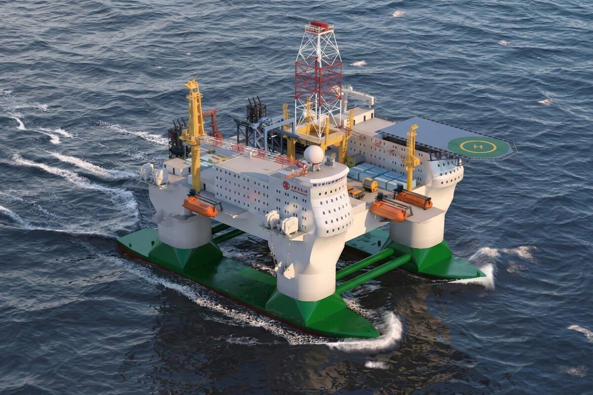 China prepara ilha flutuante pilotável de 78 mil toneladas para pesquisa em águas profundas abriga 240 pessoas por meses, enfrenta tufões categoria 17 e ondas de 9 m, e usa metamaterial
