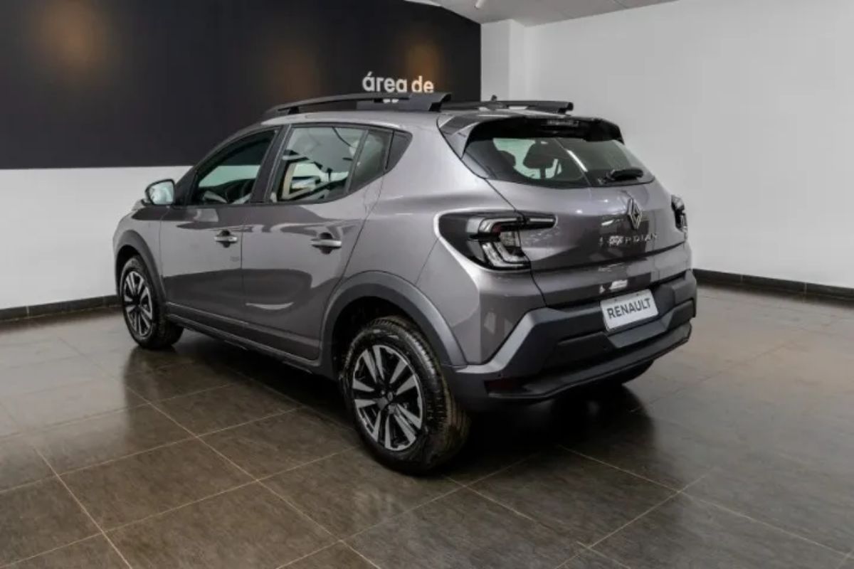 O Renault Kardian tem motor turbo 1.0 de 125 cv, câmbio EDC de dupla embreagem e faz 0-100 em 9,9s. SUV compacto parte de R$ 112.790 com 6 airbags.
