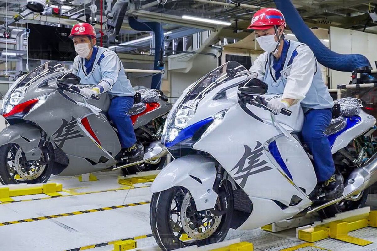 Enquanto a China acelera com fábricas automatizadas, o Japão monta a Suzuki Hayabusa quase à mão, peça por peça, com tolerância zero e controle de qualidade rígido (3)