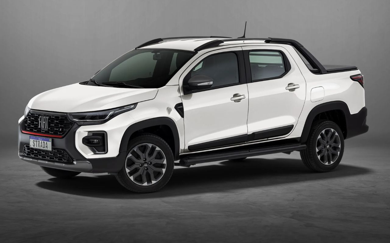 Carros mais vendidos de março mostram Fiat Strada na liderança e forte crescimento do mercado automotivo brasileiro em 2026.