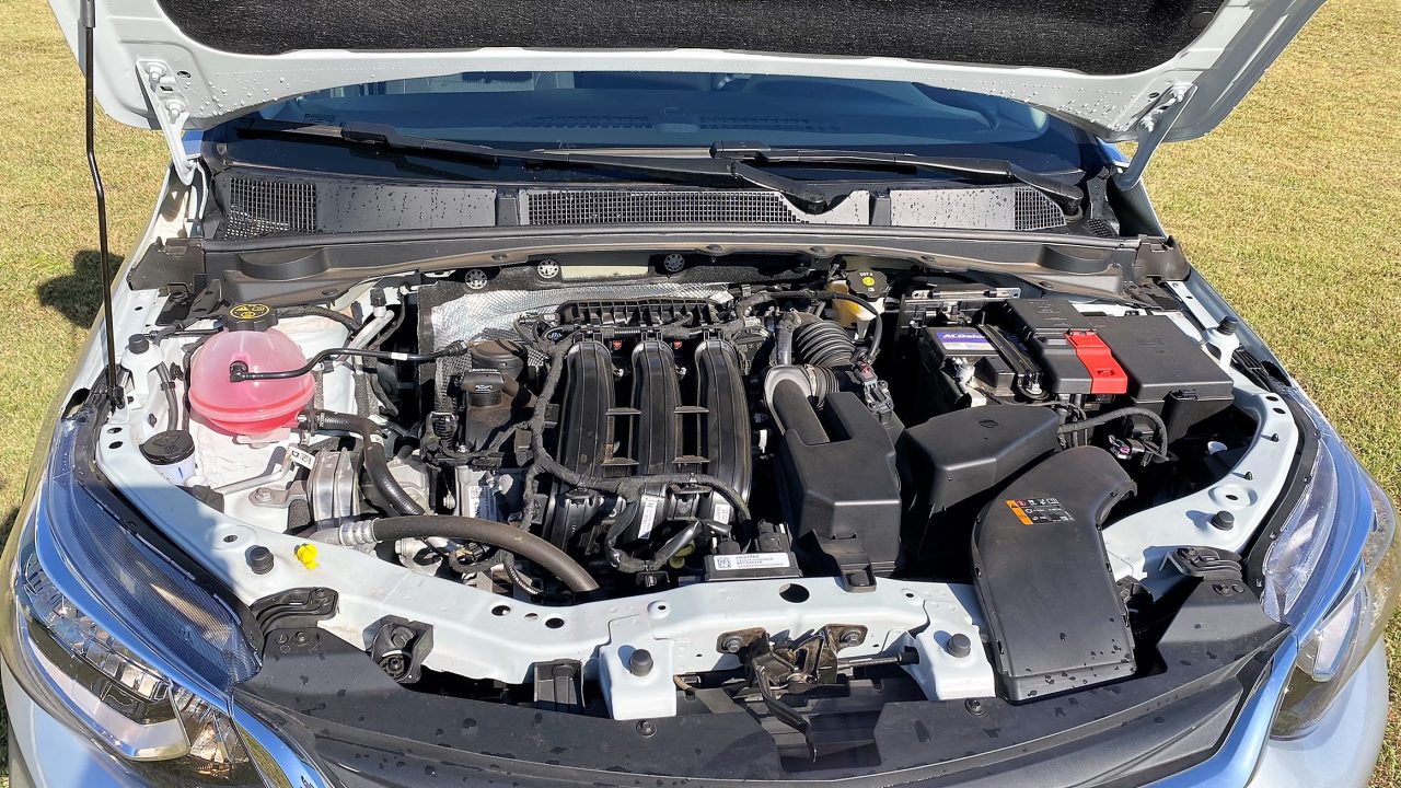 Por R$ 66,8 mil na tabela Fipe, Chevrolet Onix LT 2023 entrega até 735 km de autonomia com um tanque, segue entre os usados mais vendidos do Brasil e ainda aparece como alternativa mais racional que muito hatch 0 km