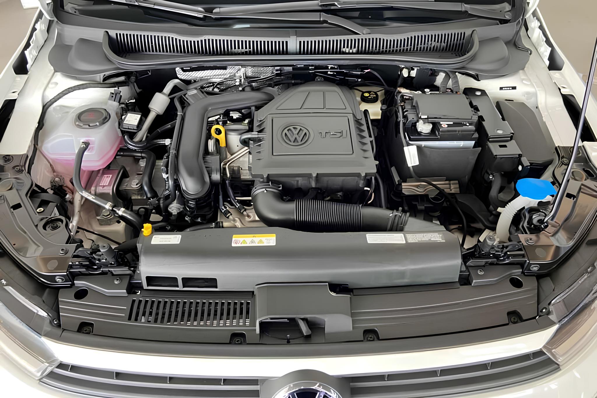 Com até 769 km de autonomia com um único tanque, Volkswagen Polo supera Argo, HB20 e Kwid e assume a liderança entre os hatches mais vendidos de abril no Brasil