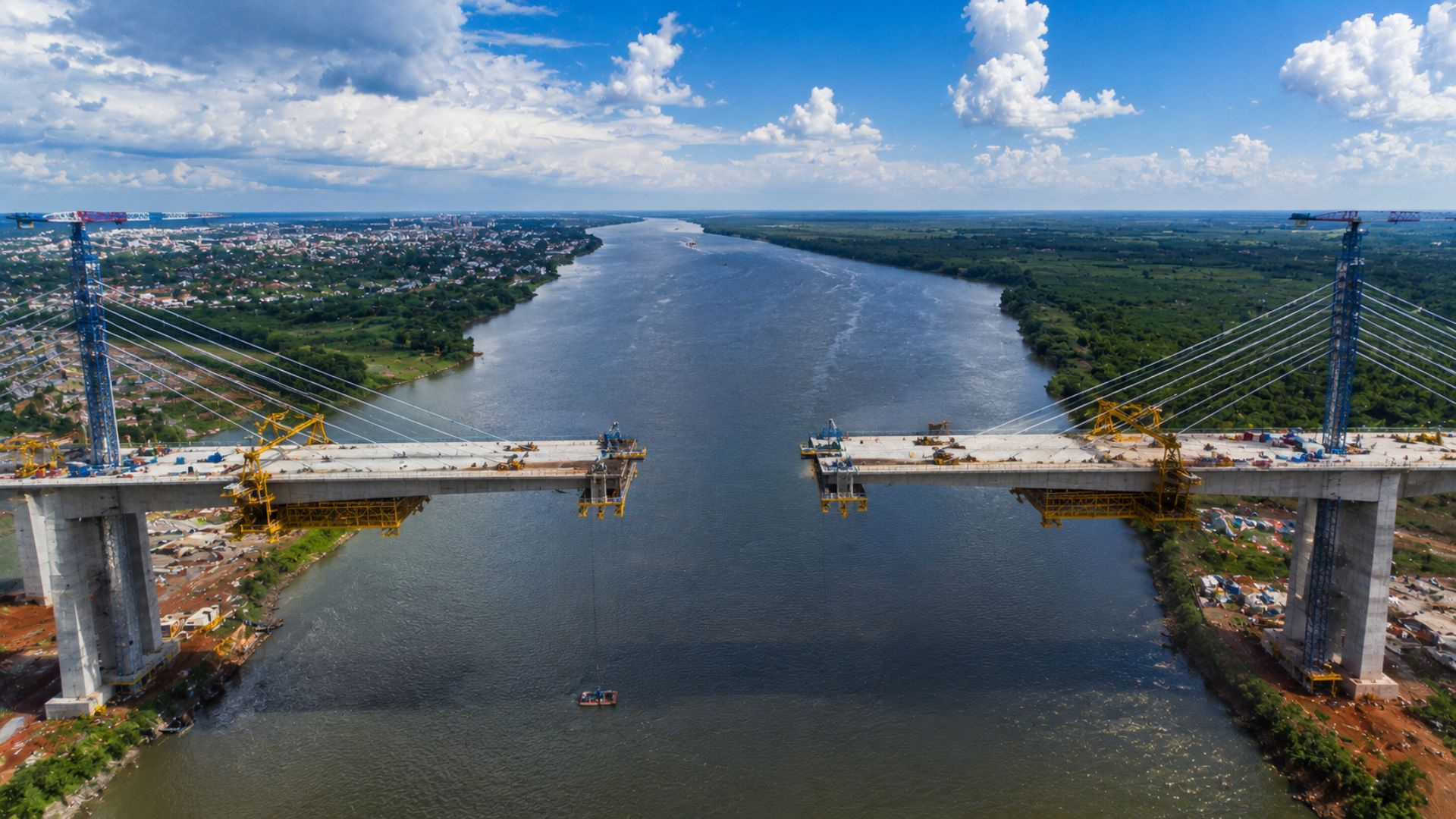 Falta pouco mais de 20 metros para a ponte da Rota Bioceânica unir Brasil e Paraguai sobre o rio Paraguai e abrir um atalho rodoviário do Atlântico ao Pacífico.