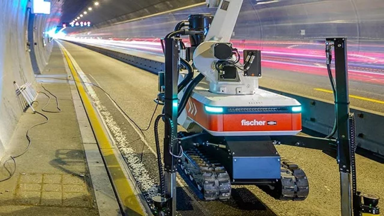Fim da perfuração manual pesada três robôs assumem mais de 9 mil furos no túnel Engelberg, na Alemanha, trabalham a 7,5 metros de altura e aumentam precisão em obra feita com tráfego