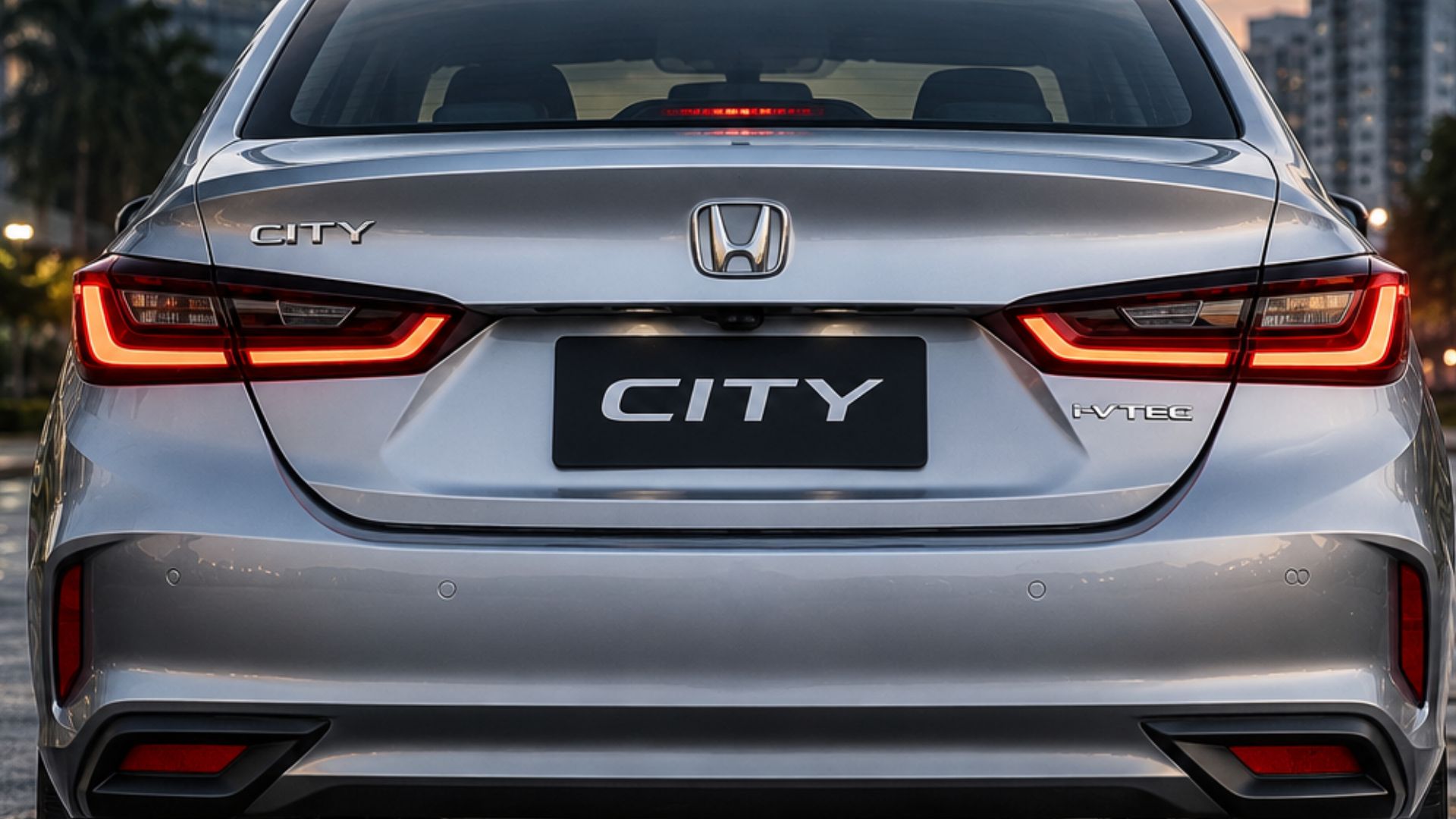 Honda City 2027 aparece em testes no Brasil com novo visual inspirado no Prelude e motor 1.5 flex de até 126 cv.