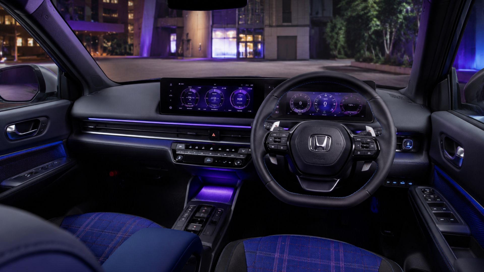Honda Super-ONE 2026 estreia com modo Boost, câmbio simulado, som ativo e 274 km de autonomia no Japão.
