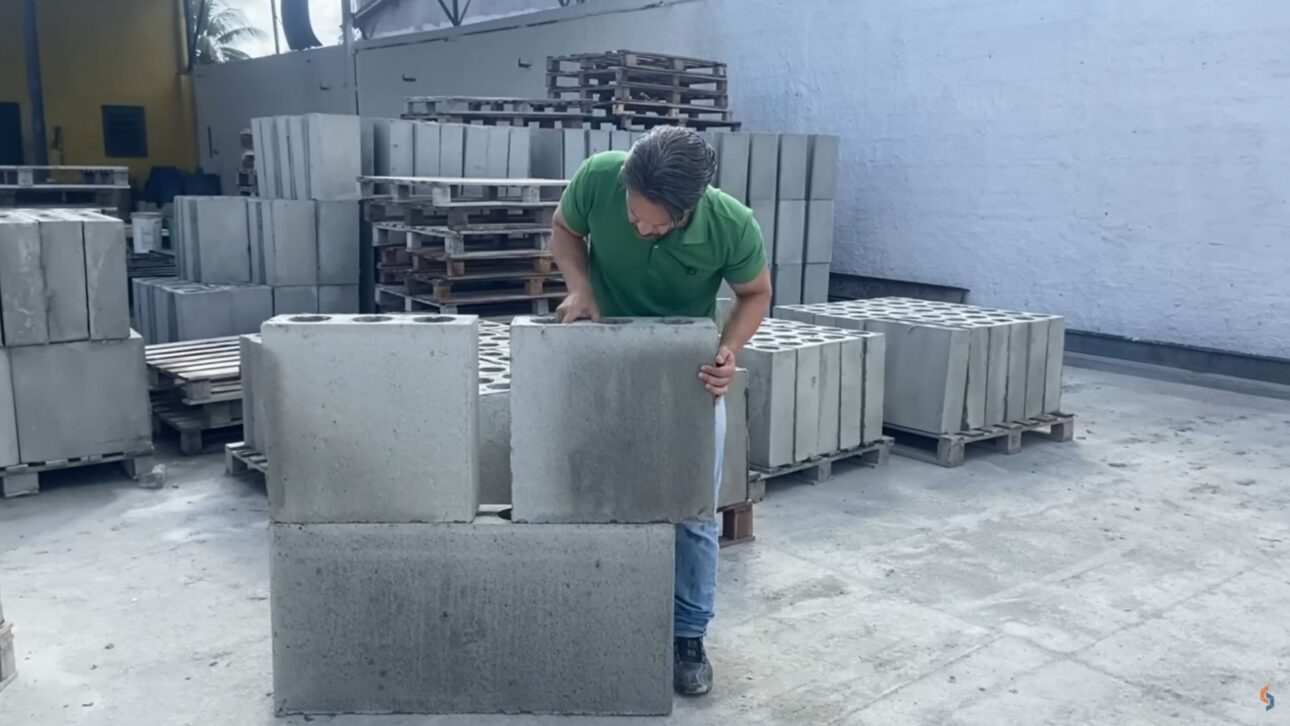 Blocos de concreto celular reduzem peso das paredes, economizam argamassa e aceleram obras com menos desperdício.