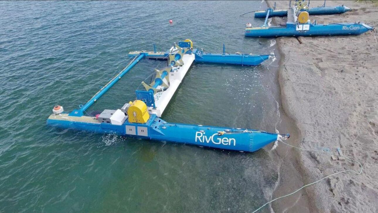Sistema submerso no rio Kvichak usa a força da correnteza para gerar energia renovável em vila isolada do Alasca.