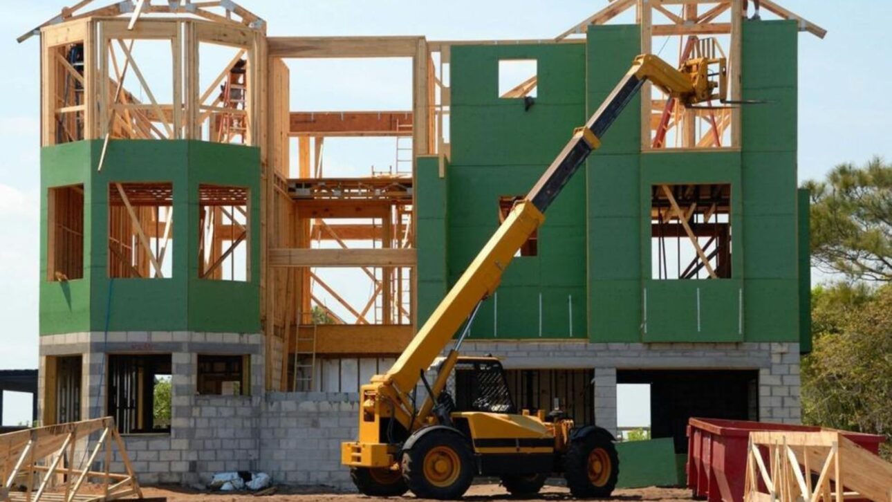 Painéis SIP reduzem tempo de obra, melhoram isolamento térmico e acústico e ganham espaço na construção civil brasileira.