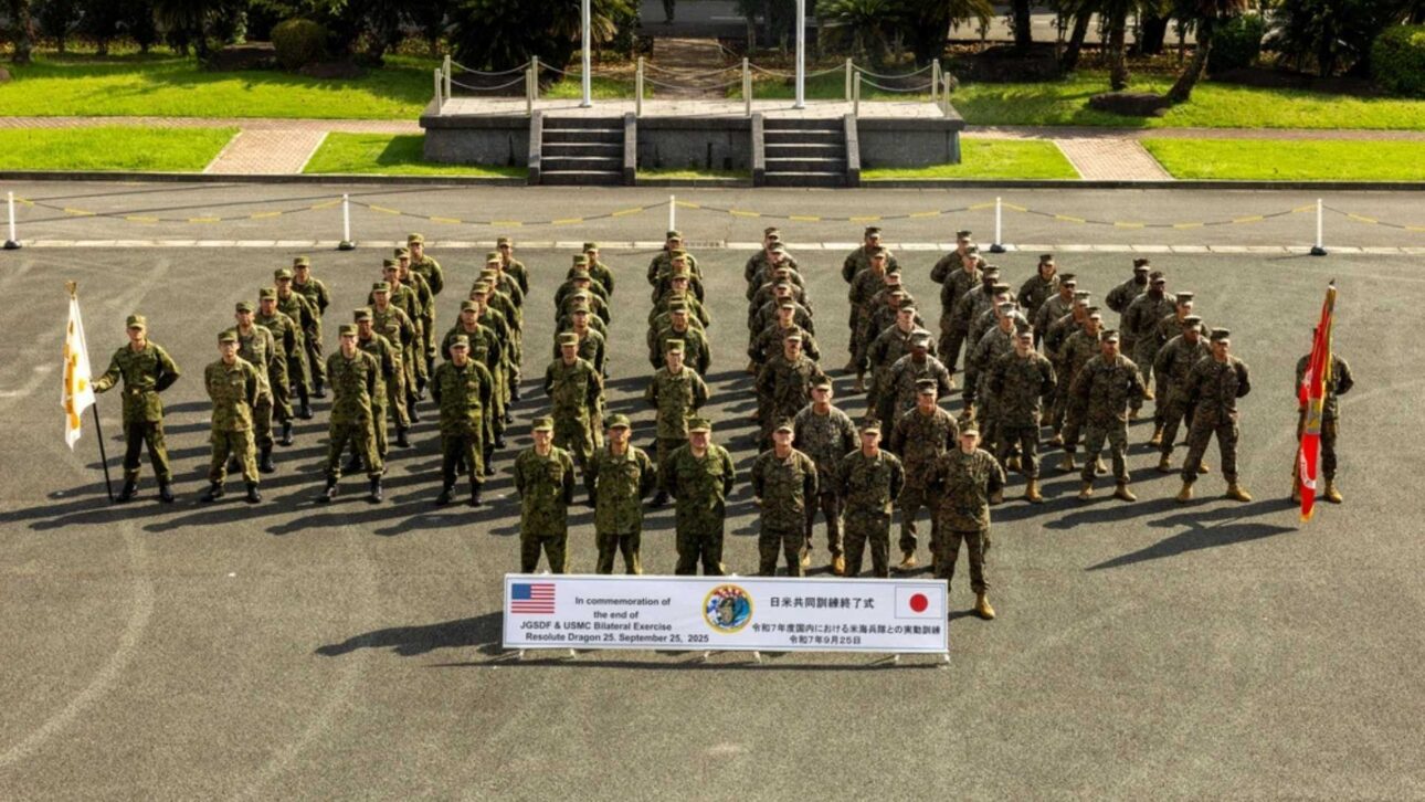 Japão amplia gastos militares, instala mísseis perto de Taiwan e acelera rearmamento em meio à tensão com China.