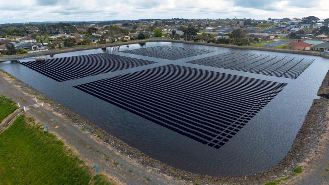 Austrália inaugura usina solar flutuante com 1.260 painéis bifaciais para gerar 600 mil kWh e reduzir emissões no setor de água.