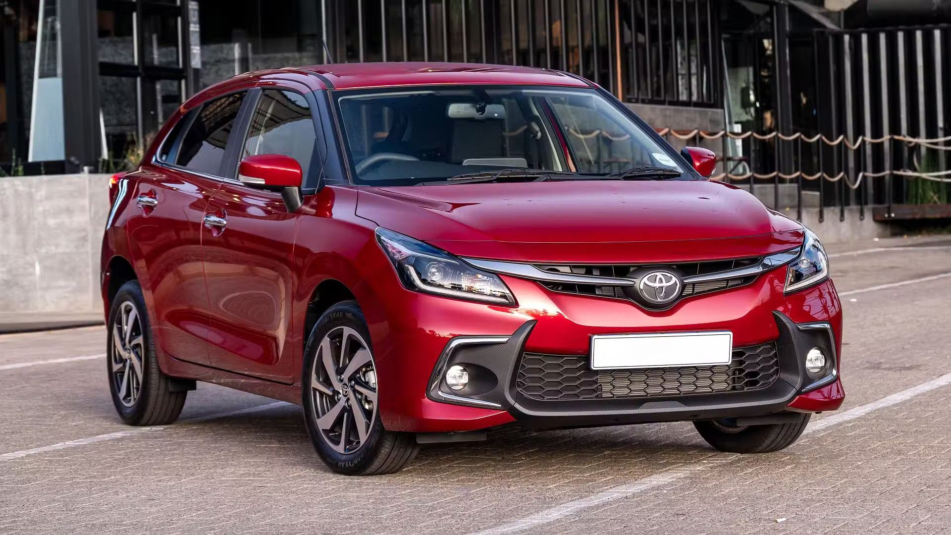 Toyota Starlet leva nota zero em segurança na Global NCAP após falhas estruturais e proteção insuficiente em impactos.