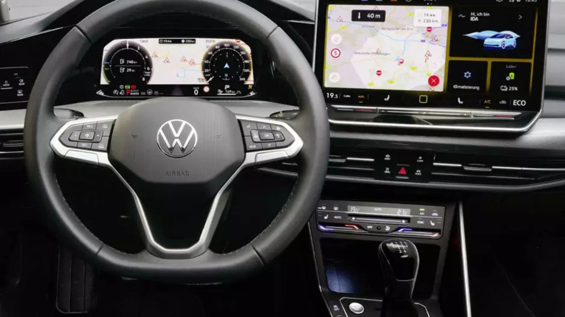 Com parcelas a partir de R$ 790 por mês, motor 1.0 de 84 cv no etanol, vetorização de torque e assistente de partida em rampa de série, o VW Polo Track vira a porta de entrada mais barata da Volkswagen em 2026 e ainda entrega recursos de segurança que muitos concorrentes só oferecem nas versões mais caras