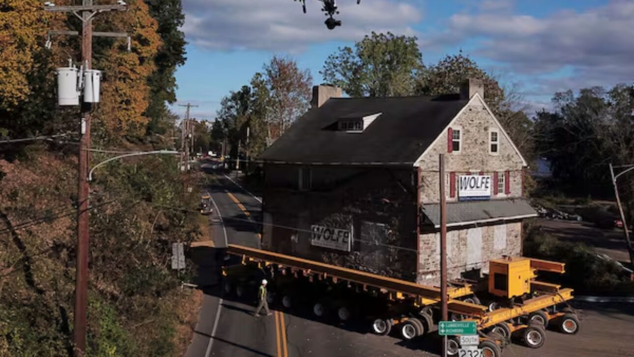 Bucks County restaurant Chez Odette's, makes 1,000-foot, so site can be redeveloped as Riverhouse at Odette's. The restaurant closed in 2006.
DAVID SWANSON / Staff Photographer