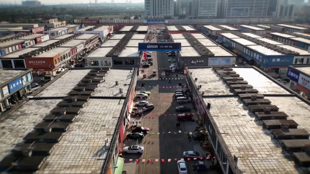 A China lidera a manufatura chinesa por polo de produção, não por salário. Quem importar da China sem saber isso paga mais caro que o necessário no Alibaba.