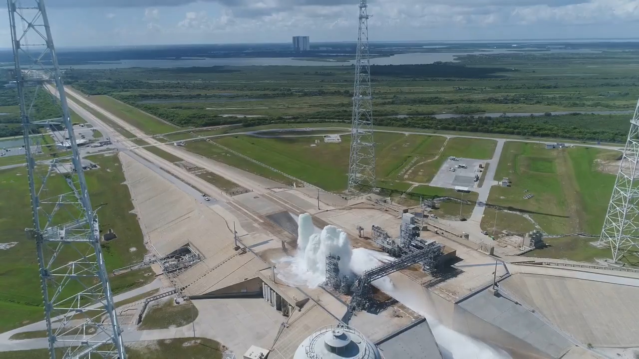 NASA pours 1.7 million liters of water in less than a minute on a launch pad