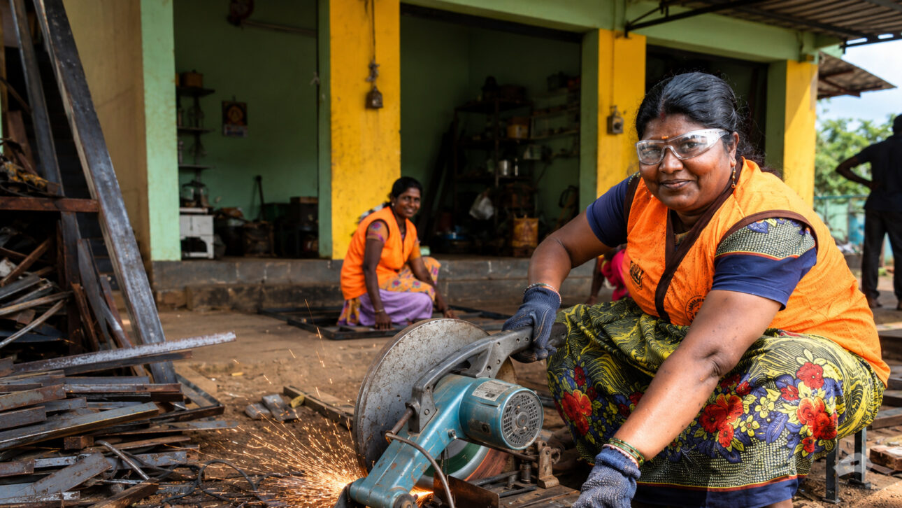 La construcción civil se convirtió en ingreso diario para mujeres de la aldea