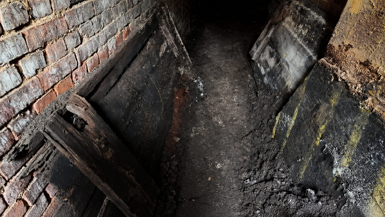 The Salisbury station was used by 2 million people per year when the discovery was disclosed.