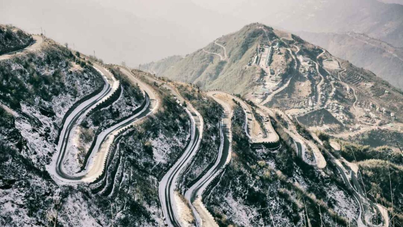 Zuluk Road: 32 zigzag curves at 3,400 m in the Himalayas, in Sikkim, former Silk Road now in a military zone on the India-China border.