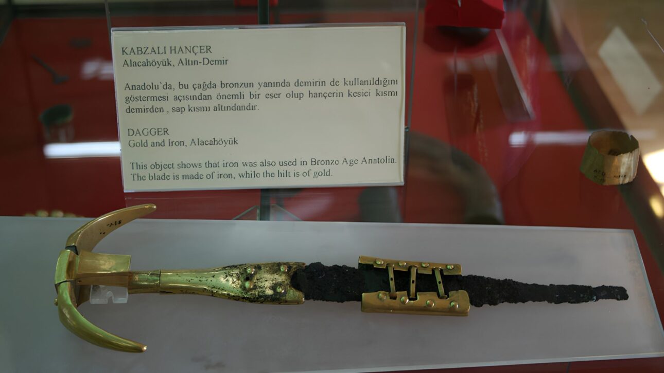 Una hoja de Turquía con 4.500 años entró en la lista de los objetos hechos con metal extraterrestre: estudio liga artefacto de Alaca Höyük al uso de hierro meteórico antes de la Edad del Hierro