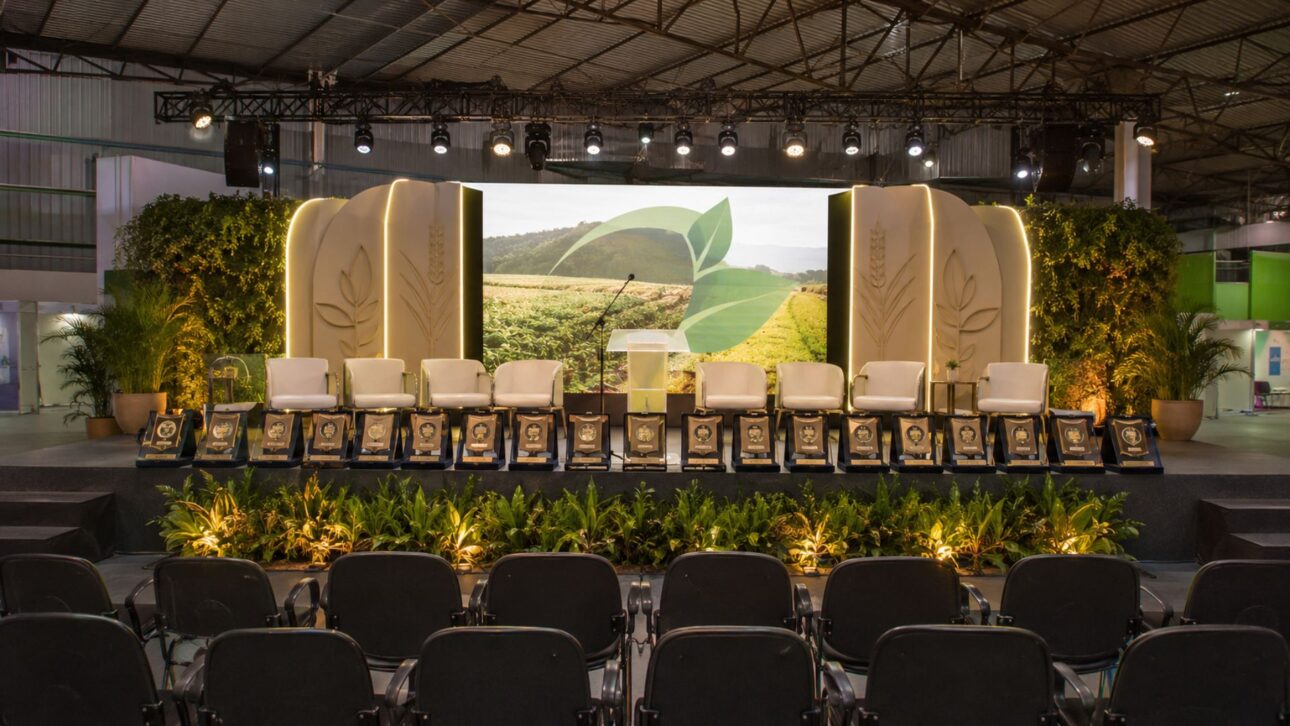 Com 242 inscritos, o 1º Concurso Nacional de Inventos do MDA e da Embrapa premiou invenções da agricultura familiar criadas por agricultores.