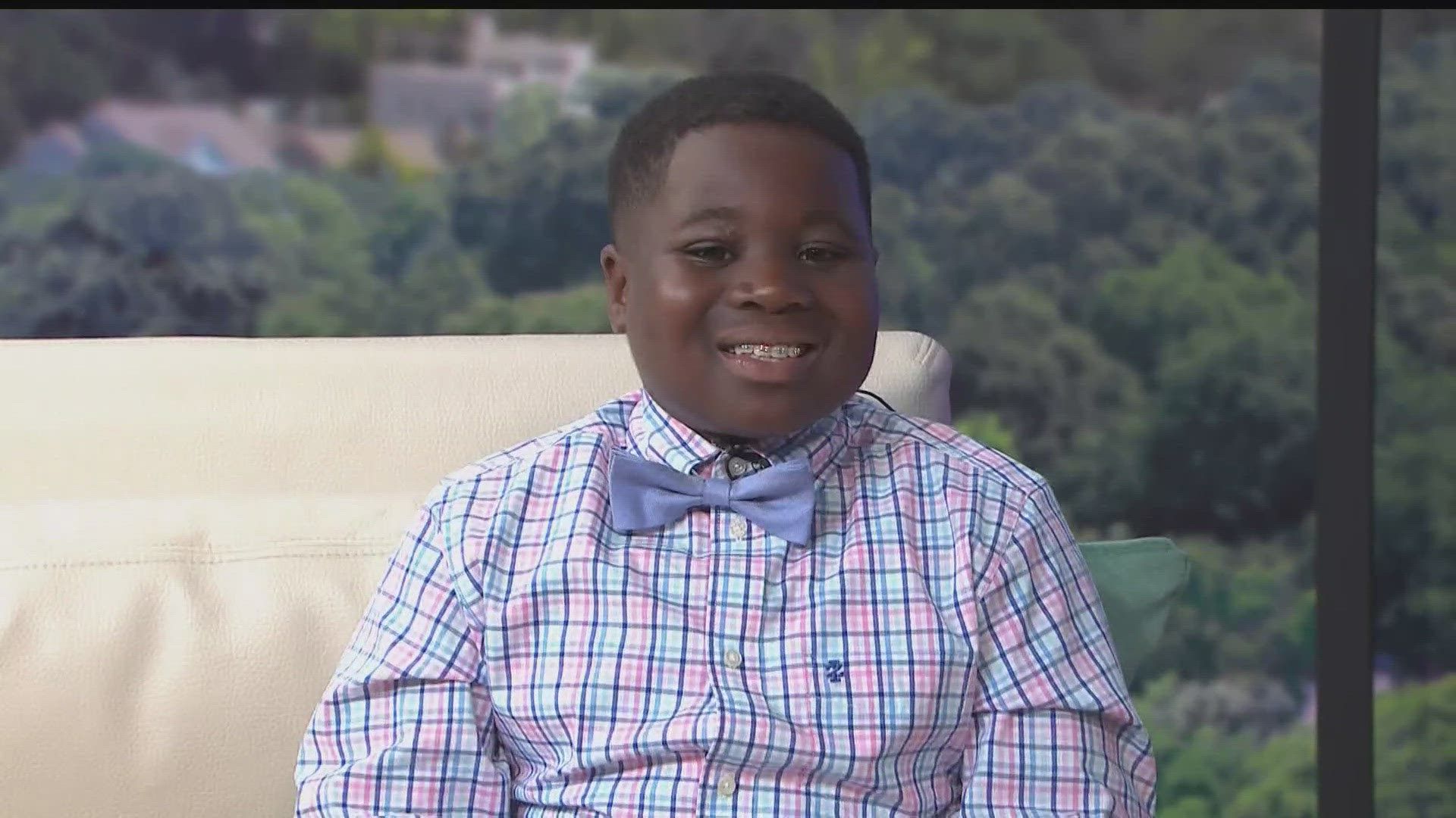 O menino prodígio de 10 anos que ensina neurociência para 1,4 milhão de seguidores, quer ser "neurocirurgião cardíaco" e impressionou o médico Sanjay Gupta com seu domínio sobre o cérebro