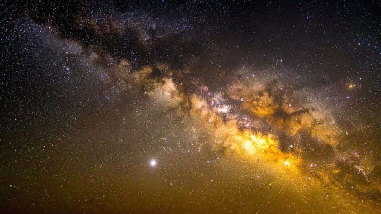 Si está localizado en la Gran Nube de Magallanes, Phoebe podría ser un planeta errante con masa mucho superior a la de Júpiter