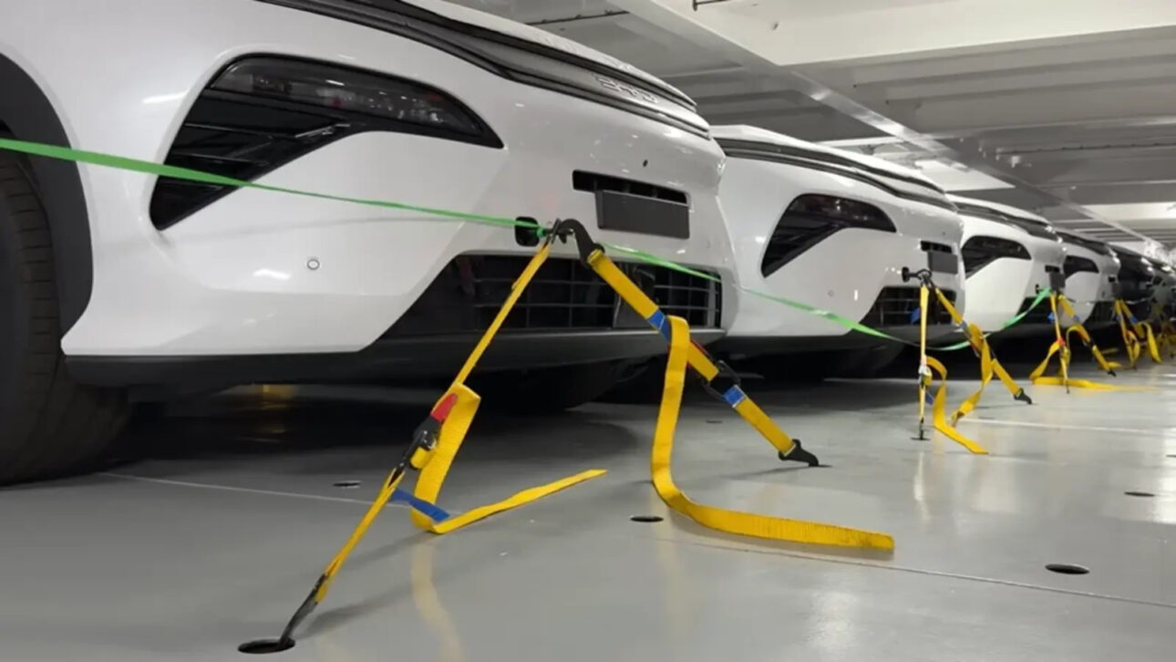 Gigantic ship leaves China, crosses to Australia in 10 days with 4,809 BYD cars on board and docks in Melbourne in the largest shipment of electrics ever sent to the country