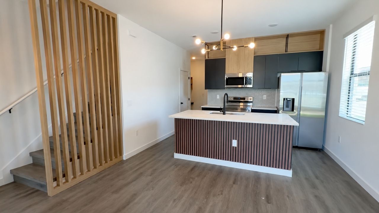 Casas modernas em Orlando perto da Disney têm acabamento de luxo e potencial para Airbnb.