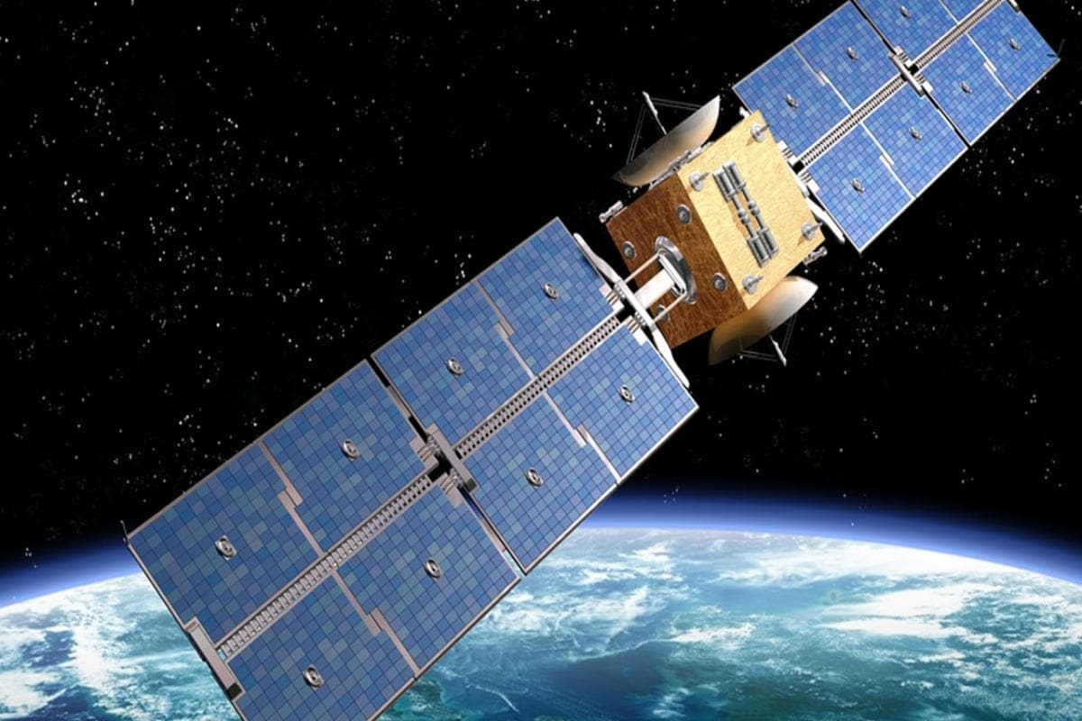 Índia coloca 52 satélites espiões em órbita por R$ 16 bilhões pra vigiar cada me
