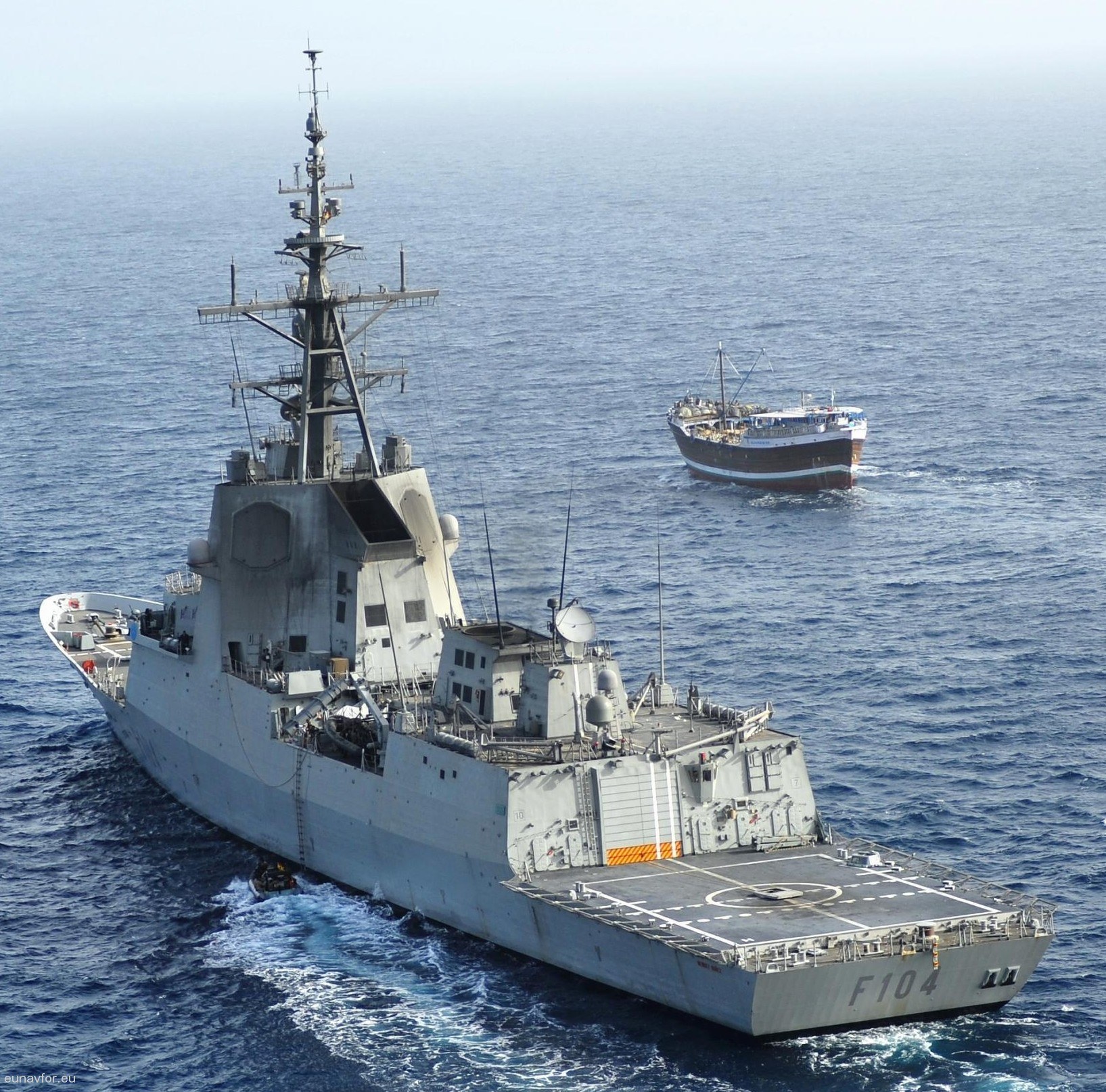 A Espanha mandou sua fragata mais avançada pra Chipre e montou no Mediterrâneo u
