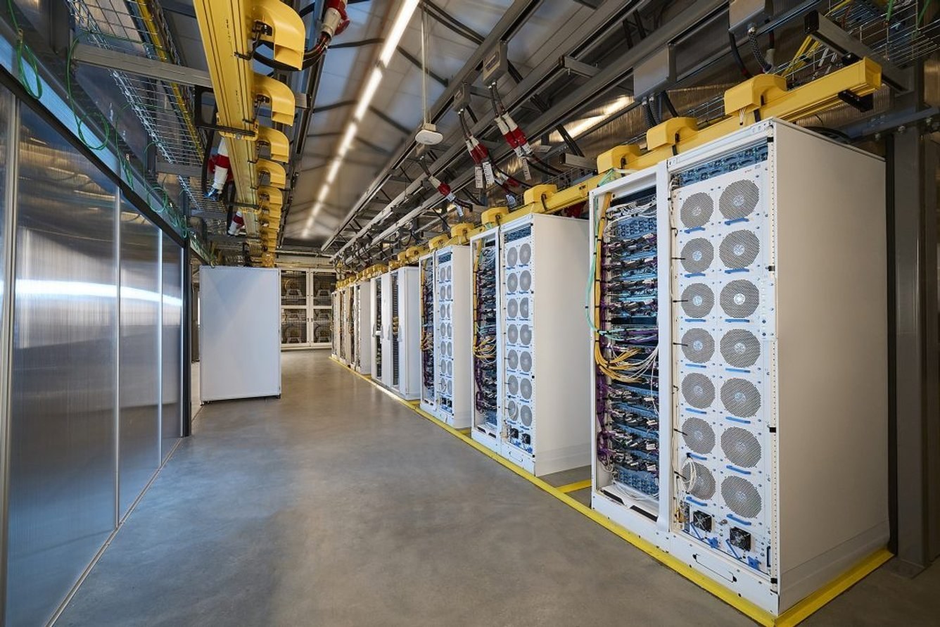 A era do gigawatt chegou aos data centers de inteligência artificial, que já eng