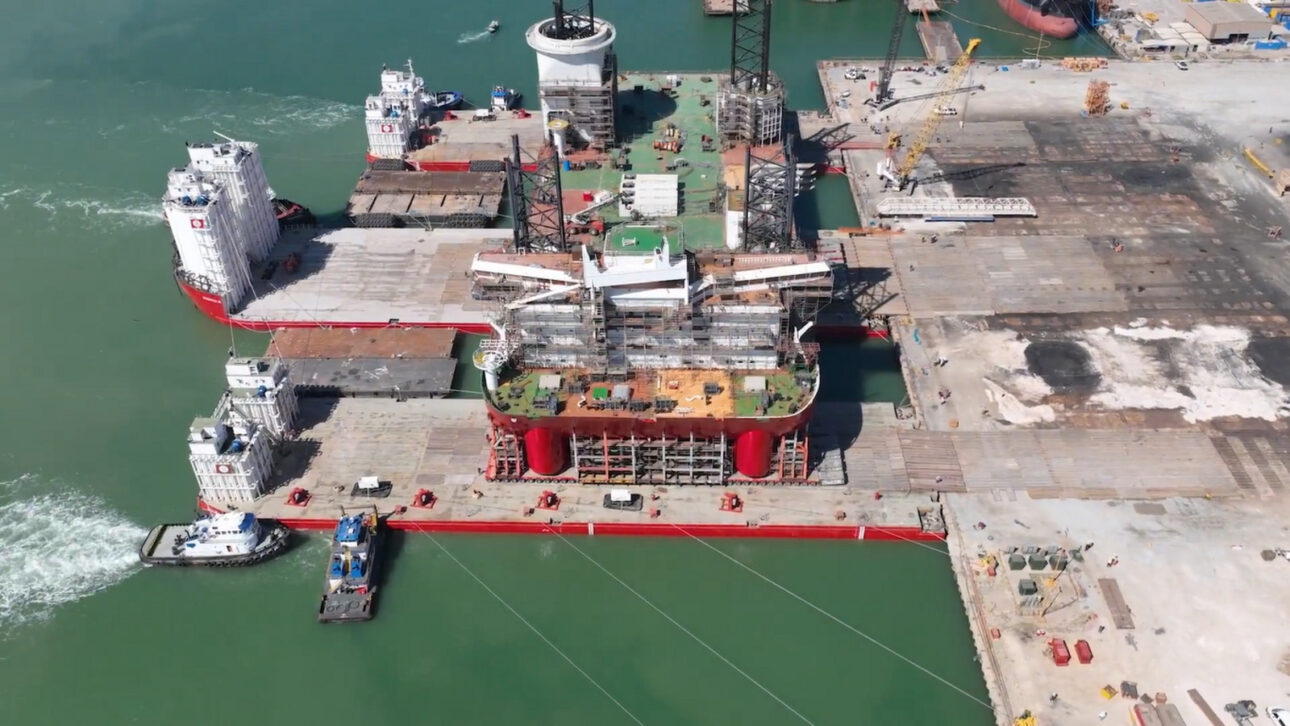 Ship transport breaks three records